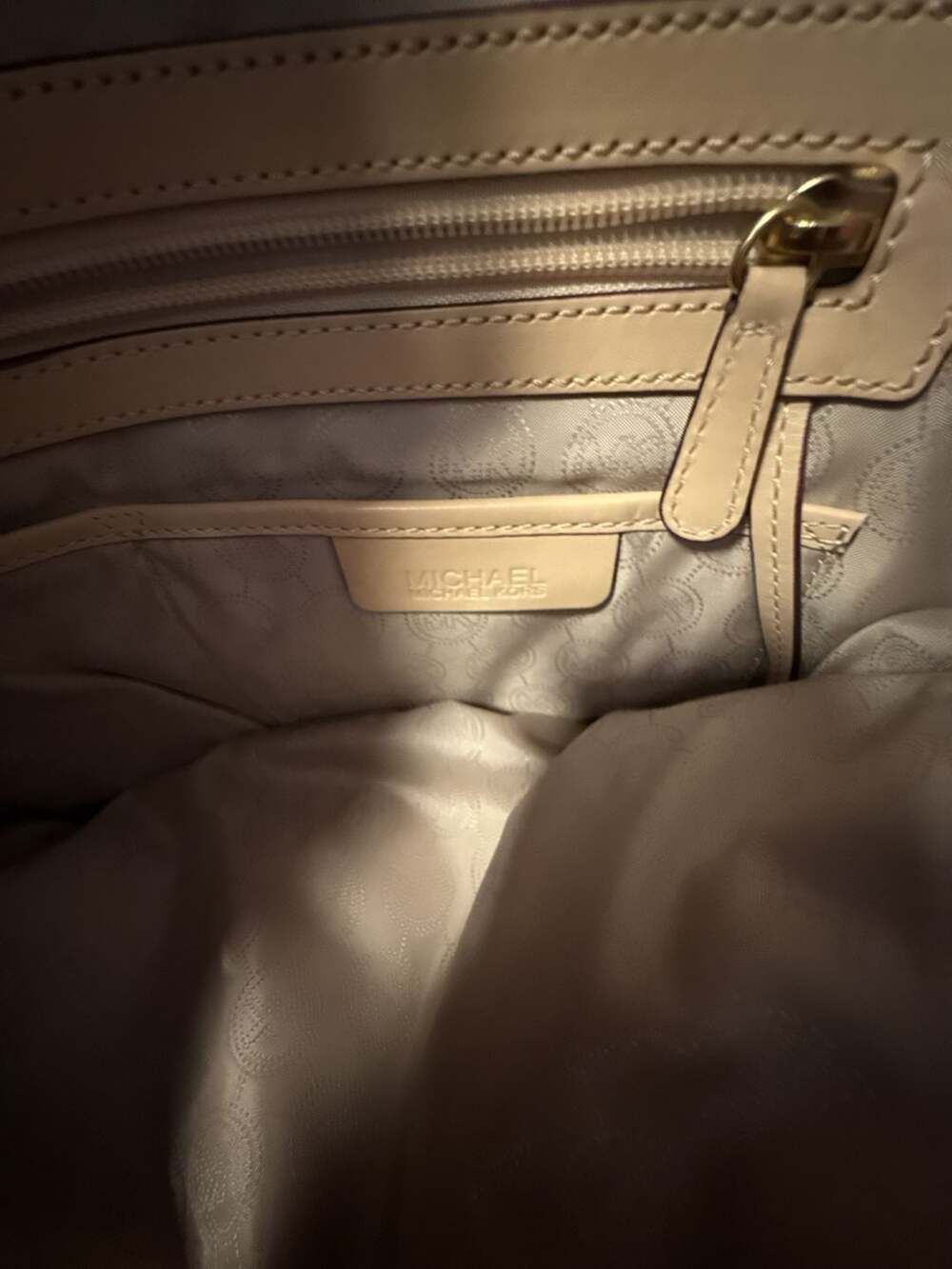 Michael Kors Logo Patent Orange Tote Bag - Picture 3 of 4